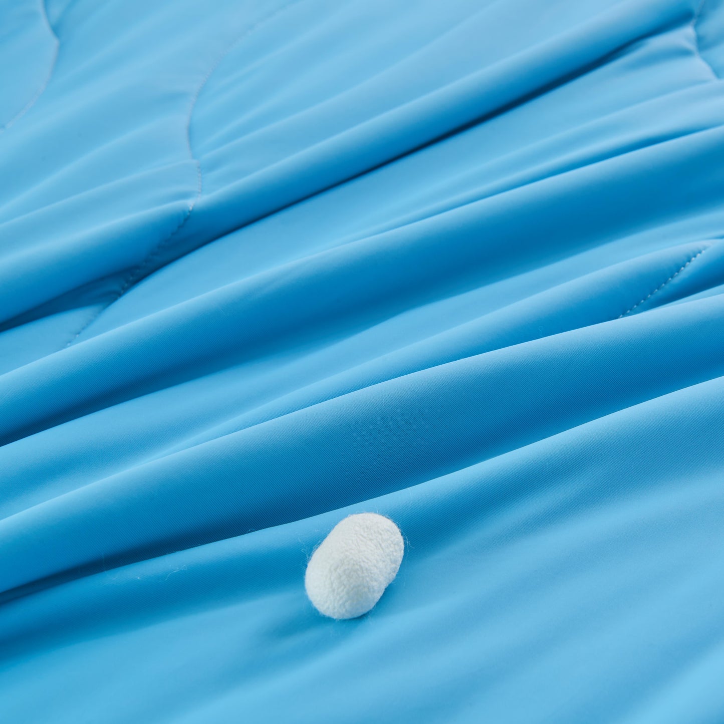APSMILE Silk Cooling Comforter, Q-Max>0.4, Dual-Sided Cooling Fabric, Breathable Lightweight Blanket for Hot Sleepers and Night Sweaters, Blue