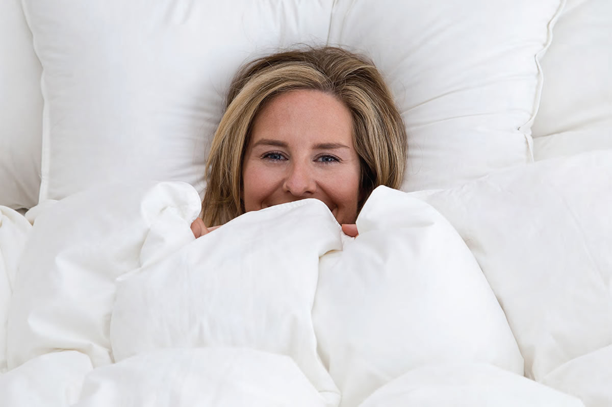 Get Royal Sleep form APSMILE Luxurious Goose Down Duvet